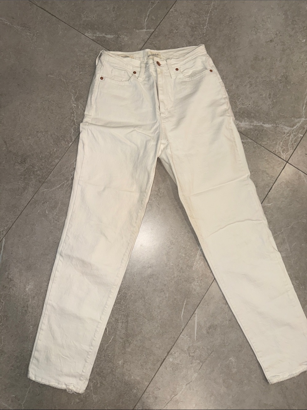 Universal Thread 90’s vintage straight white jeans